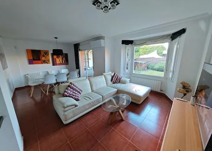 Marel Valladolid בית נופש Aldeamayor de San Martin